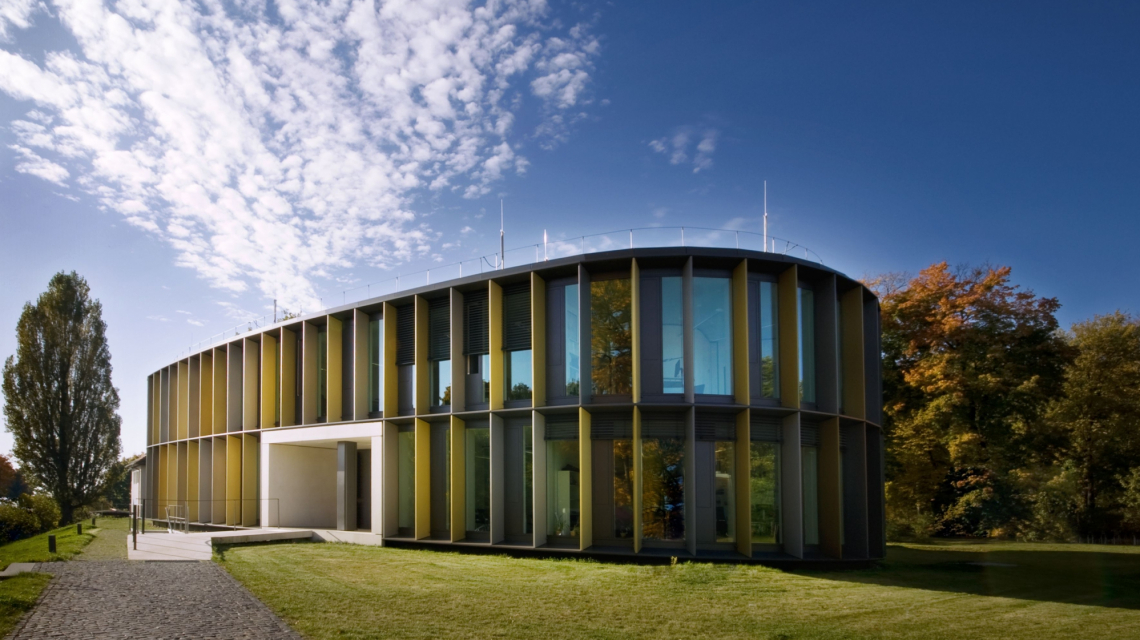 Büro- und Technologiegebäude Leibnizhaus am Forschungscampus Babelsberg (Credit: AIP)