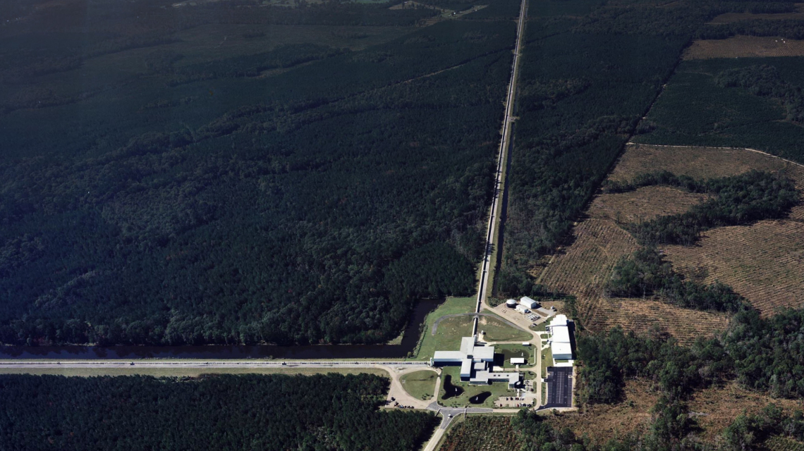 Der Gravitationswellen-Detektor LIGO in Livingston, USA (Credit: Caltech/MIT/LIGO Lab)